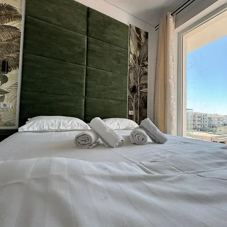 Dor De Mare - New York Apartment Navodari
